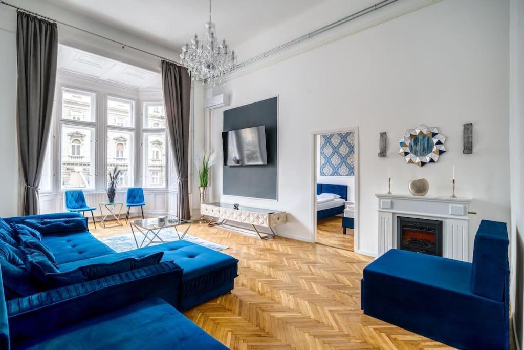 Andrassy Grandeur With Indoor Parking Appartement Boedapest Buitenkant foto