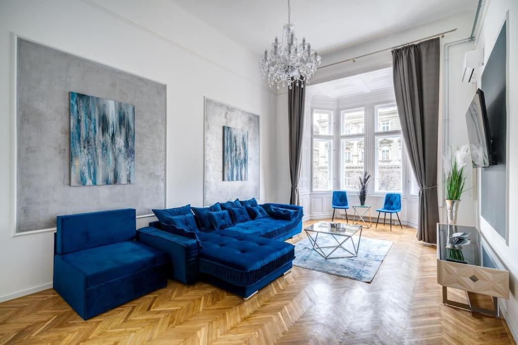 Andrassy Grandeur With Indoor Parking Appartement Boedapest Buitenkant foto