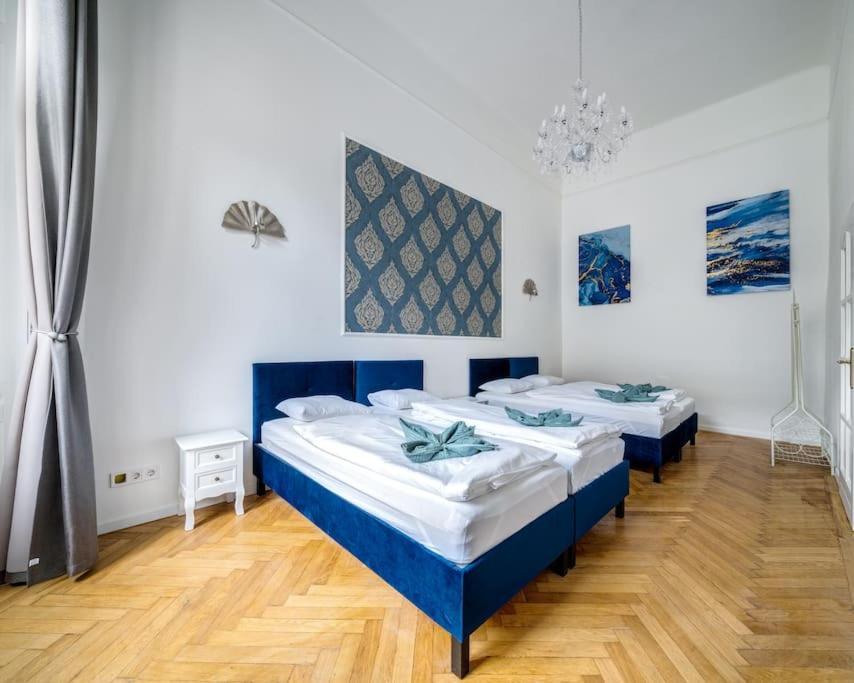 Andrassy Grandeur With Indoor Parking Appartement Boedapest Buitenkant foto