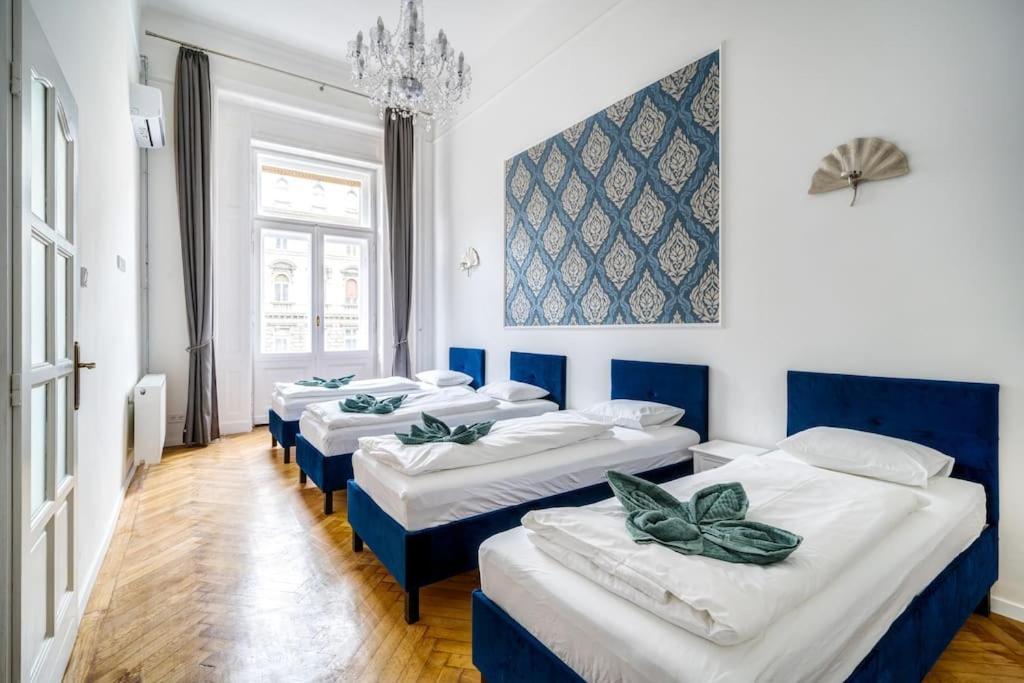 Andrassy Grandeur With Indoor Parking Appartement Boedapest Buitenkant foto