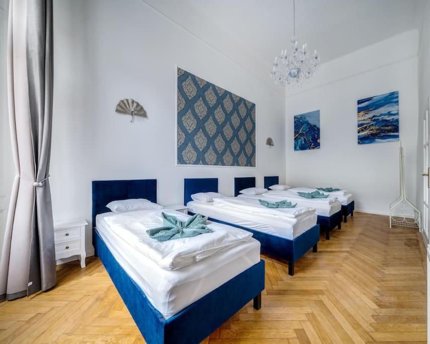 Andrassy Grandeur With Indoor Parking Appartement Boedapest Buitenkant foto
