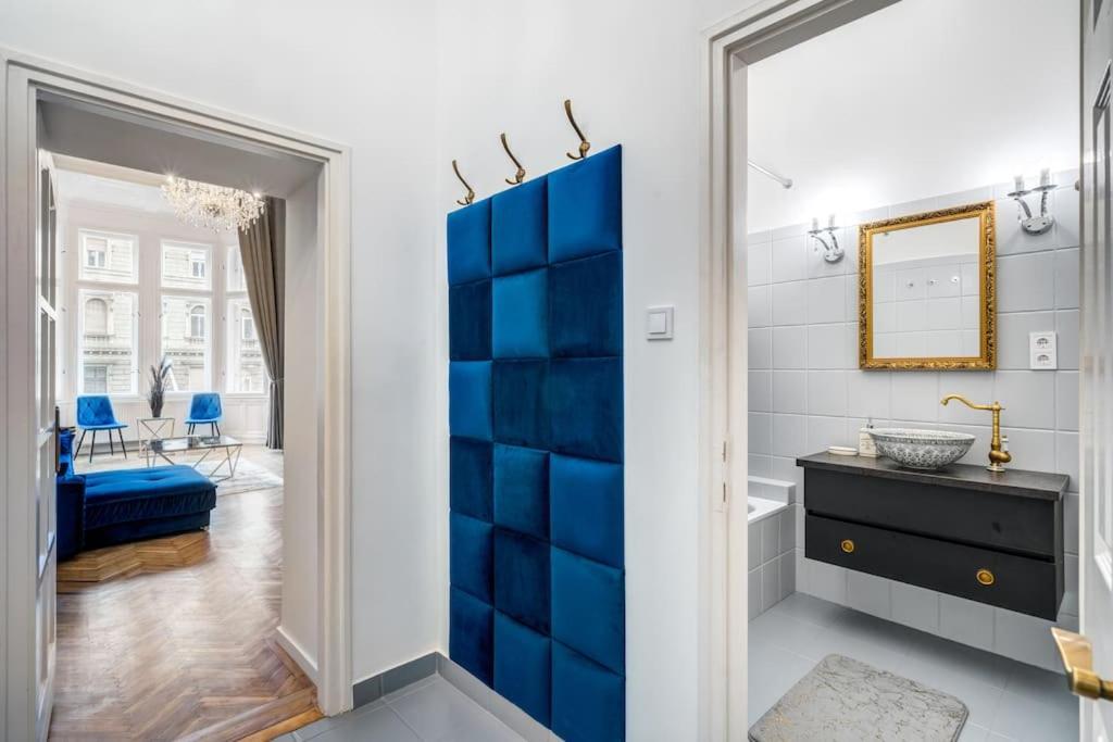 Andrassy Grandeur With Indoor Parking Appartement Boedapest Buitenkant foto